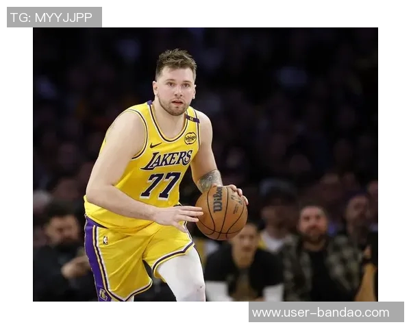 东契奇训练后带队友团建体验保时捷专业赛道试驾乐趣