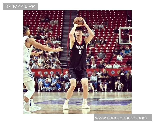 杨瀚森首秀遭隔扣五分钟教练称这是他成长的重要起点