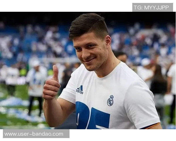 约维奇力挺球队缺少核心依然能拼搏争胜展现不屈精神