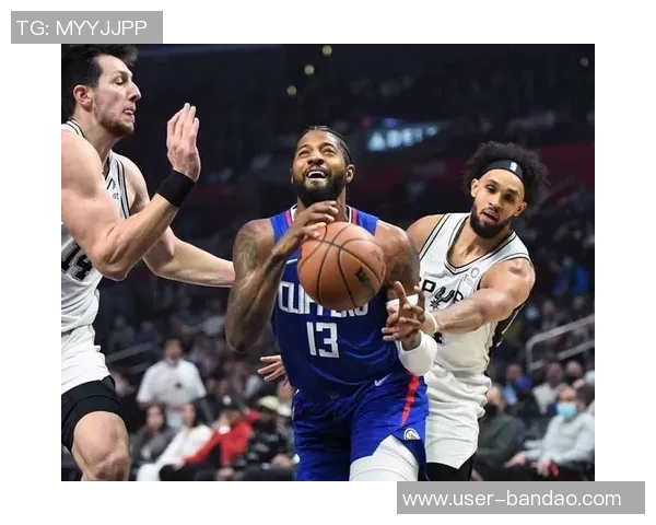 NBA赛事分析：灰熊轻松战胜雄鹿鹈鹕与太阳展开激烈对决开拓者勇斗快船不畏强敌