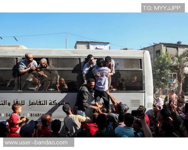 浴火重生的希望巴勒斯坦球队在加沙废墟中展开五人制足球赛 浴火重生的希望巴勒斯坦球队在加沙废墟中展开五人制足球赛